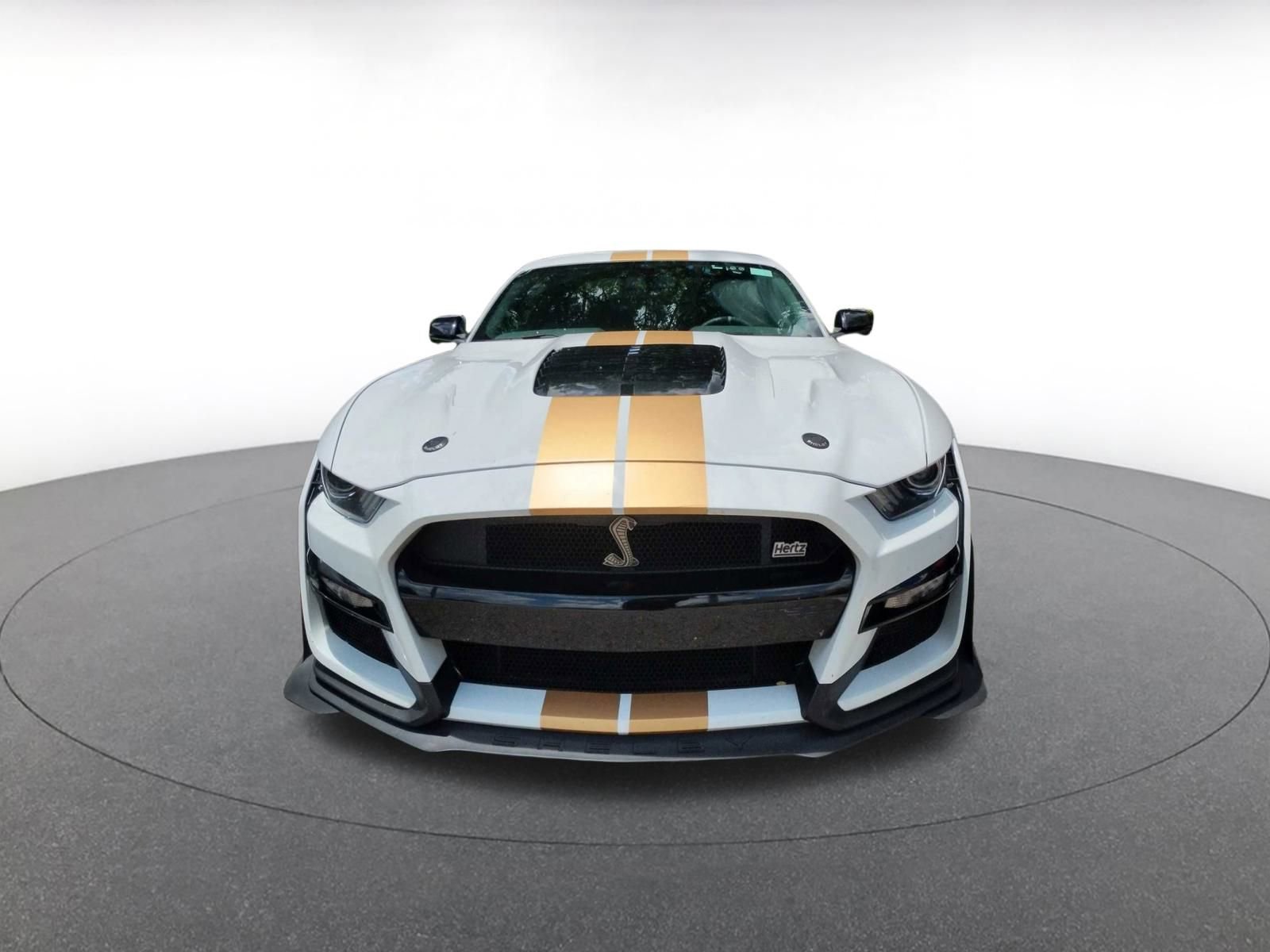 Used 2022 Ford Mustang Shelby GT500 w/ Technology Package image 3