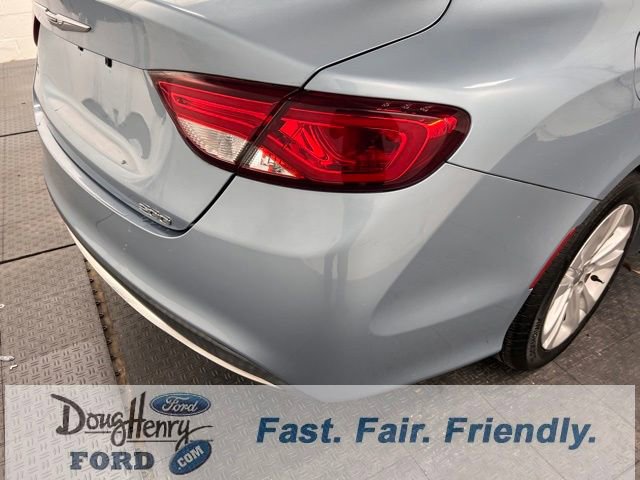 Used 2015 Chrysler 200 Limited image 13