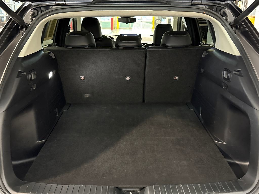Used 2025 MAZDA CX-50 AWD 2.5 S w/ Preferred Package image 12