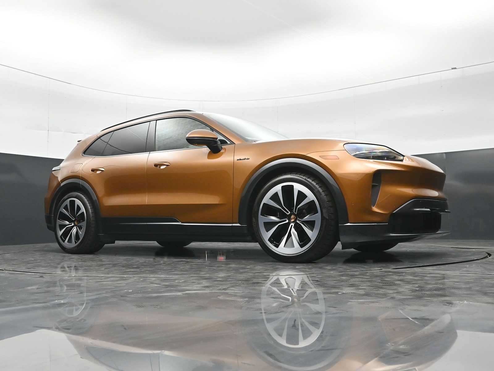 New 2026 Porsche Cayenne Electric AWD/4WD image 52