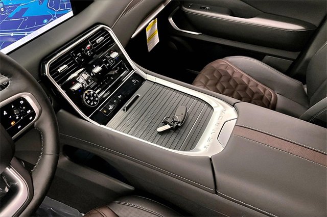 New 2026 Nissan Armada Platinum image 8