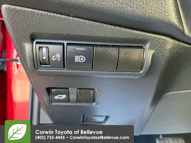 Certified 2022 Toyota Corolla Cross XLE image 19