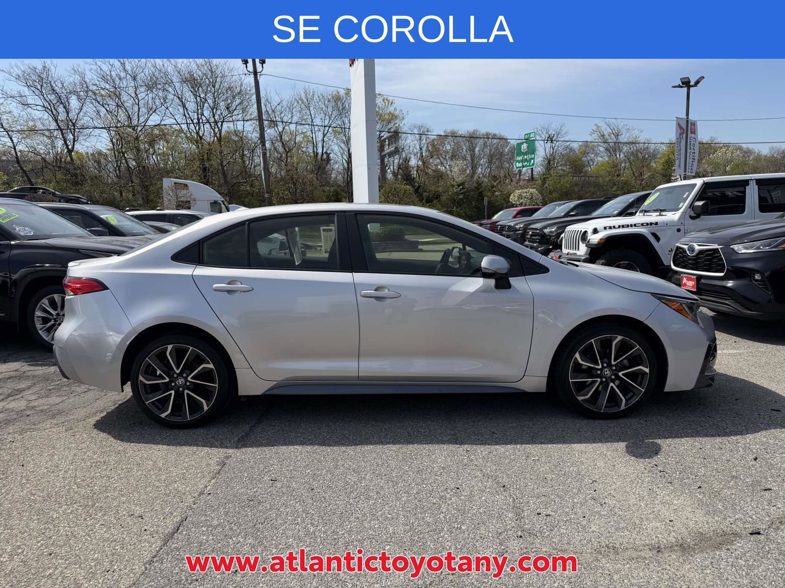 Used 2022 Toyota Corolla SE w/ SE Premium Package FWD image 34