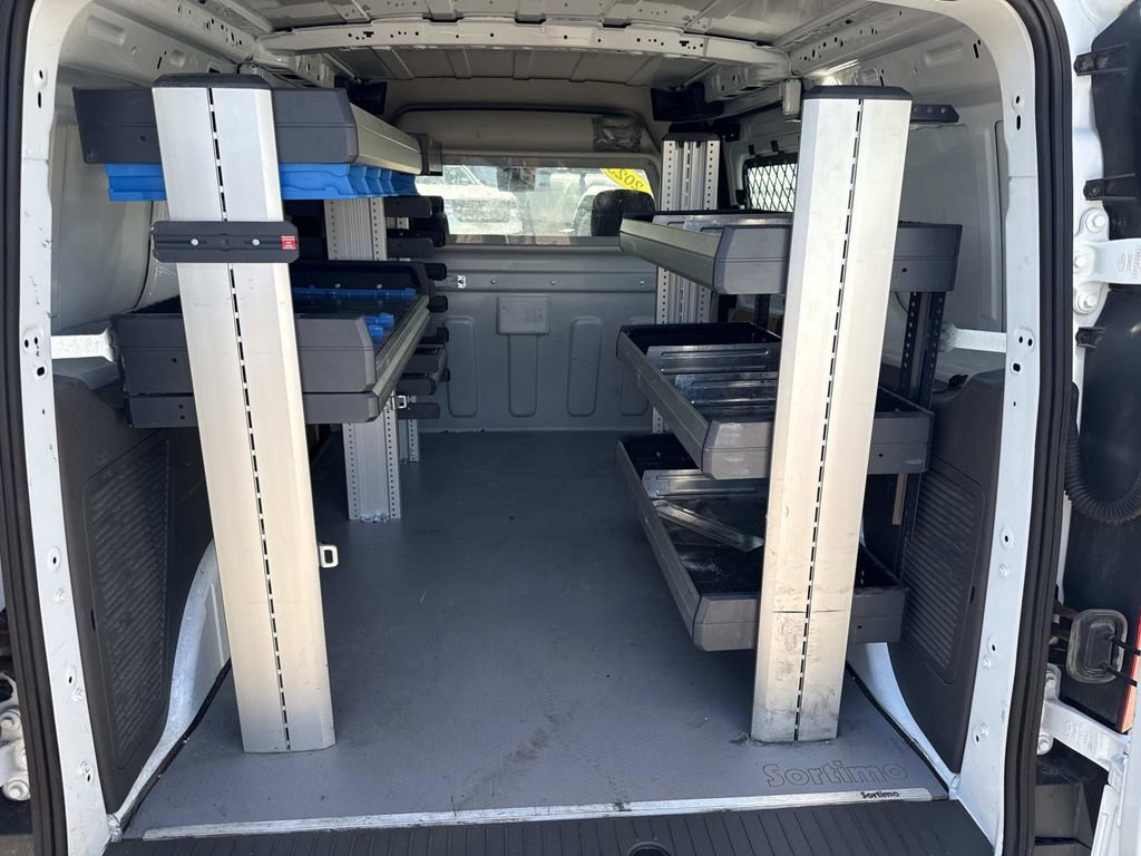 Used 2023 Ford Transit Connect XL FWD image 6