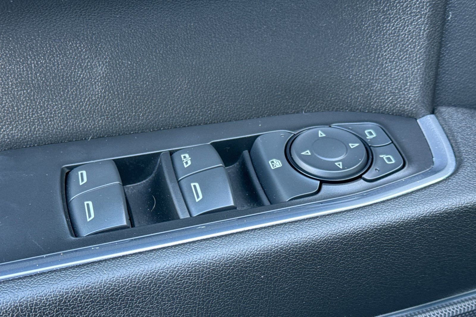 Used 2024 Chevrolet Silverado 1500 RST w/ Convenience Package II image 11