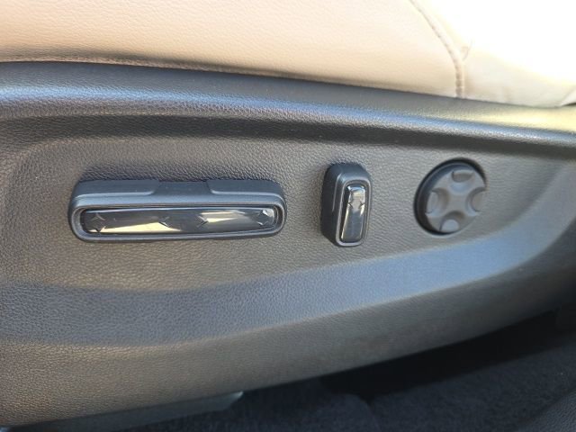 Used 2017 Honda CR-V EX-L image 6