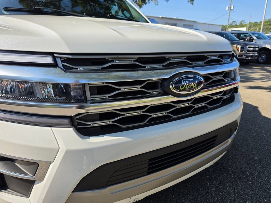 Used 2023 Ford Expedition Platinum RWD image 13