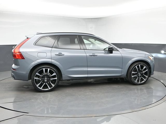 Used 2023 Volvo XC60 B5 Ultimate w/ Climate Package FWD image 9