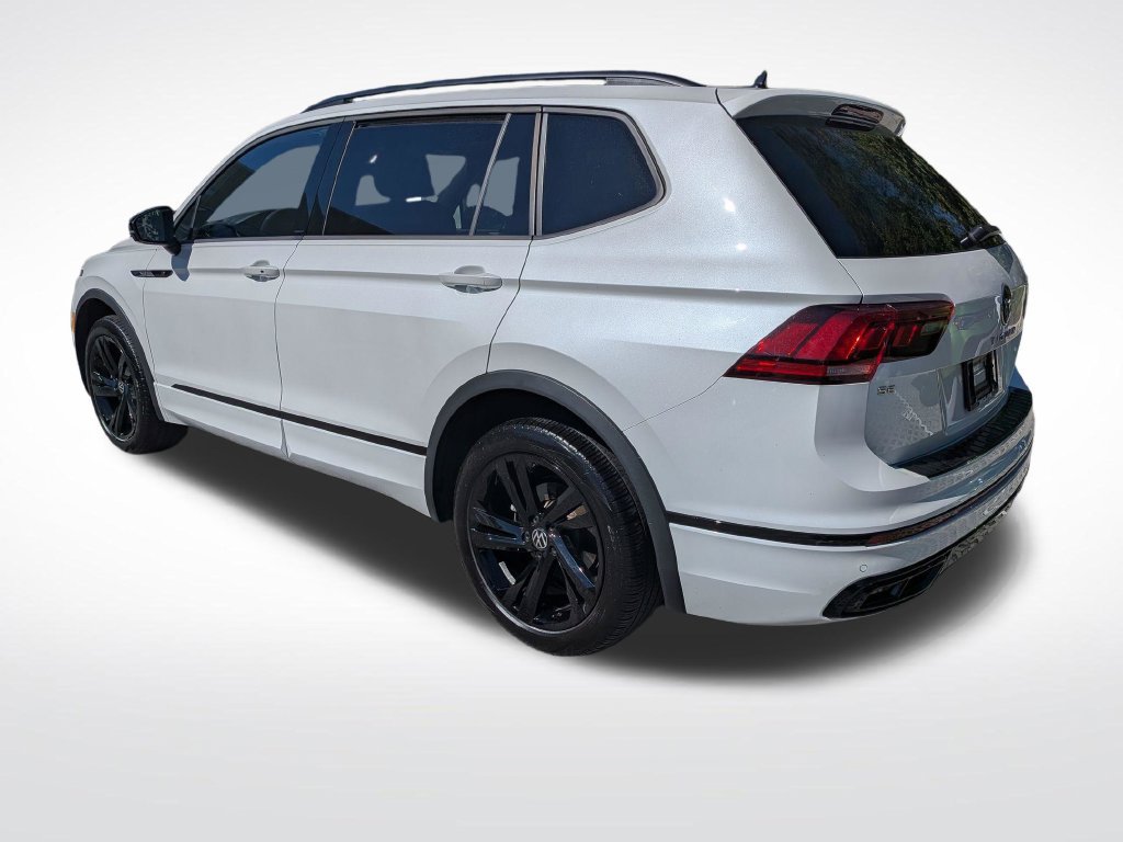 Used 2023 Volkswagen Tiguan SE R-Line AWD/4WD image 6