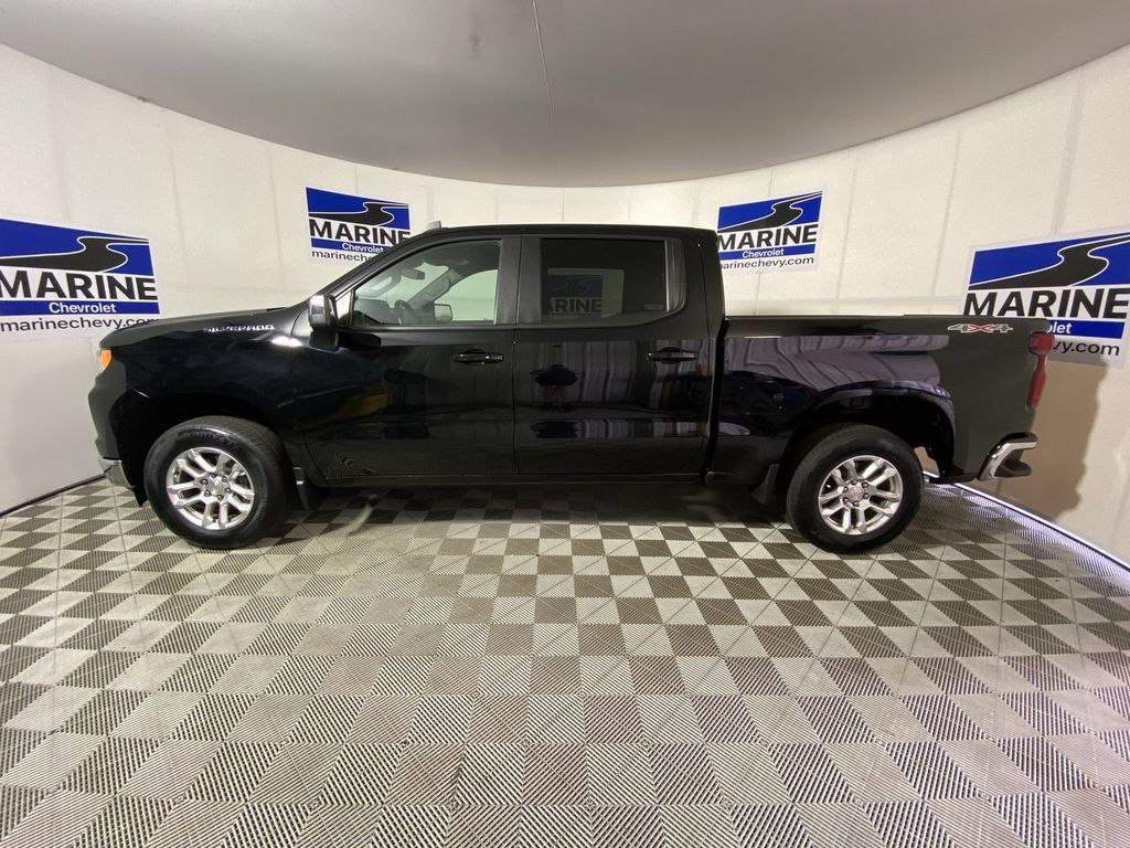 Used 2023 Chevrolet Silverado 1500 LT AWD/4WD image 10