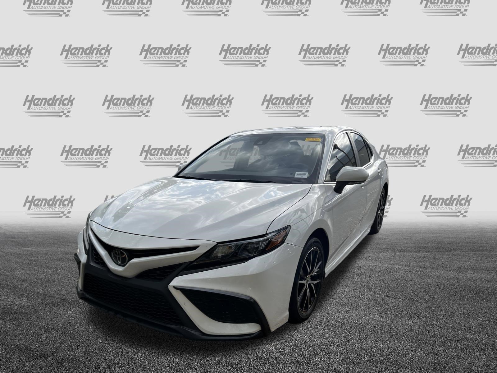 Used 2023 Toyota Camry SE FWD image 5