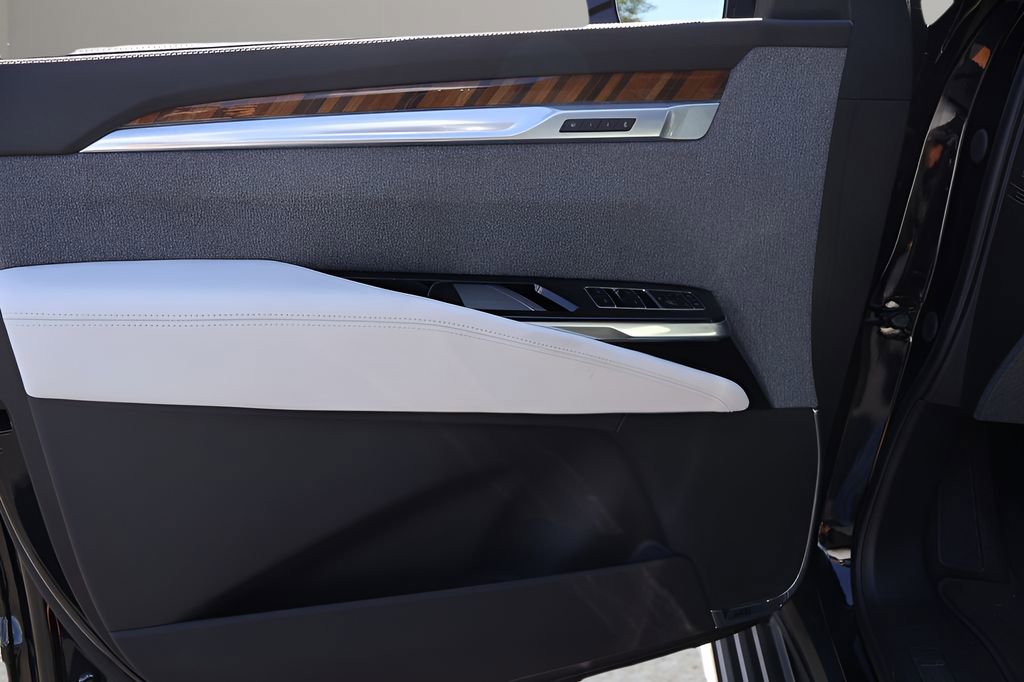 Certified 2025 Cadillac Escalade Sport Platinum image 11