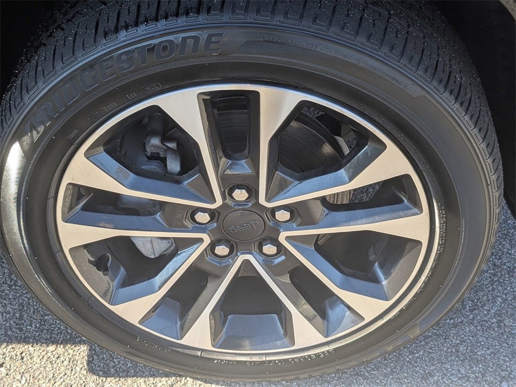 Used 2022 Jeep Grand Cherokee Overland w/ Luxury Tech Group IV image 15