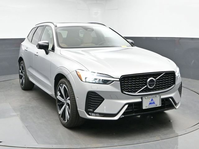 Used 2023 Volvo XC60 B6 Ultimate w/ Climate Package image 2