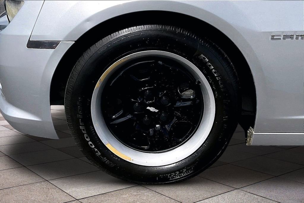 Used 2014 Chevrolet Camaro LS RWD image 9