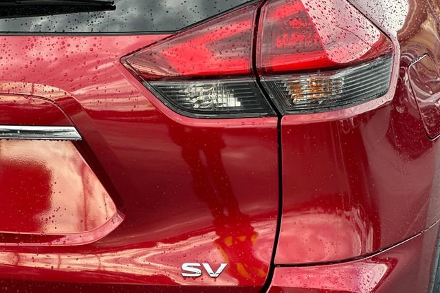 Used 2018 Nissan Rogue SV w/ Premium Package image 35