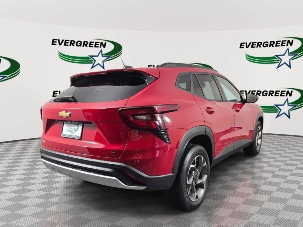 New 2026 Chevrolet Trax LT w/ Driver Confidence Package FWD image 5