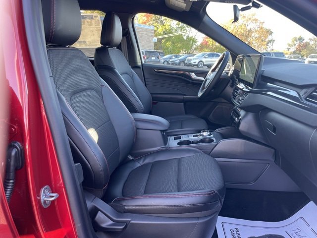 New 2025 Ford Escape ST-Line w/ Tech Pack #1 image 14