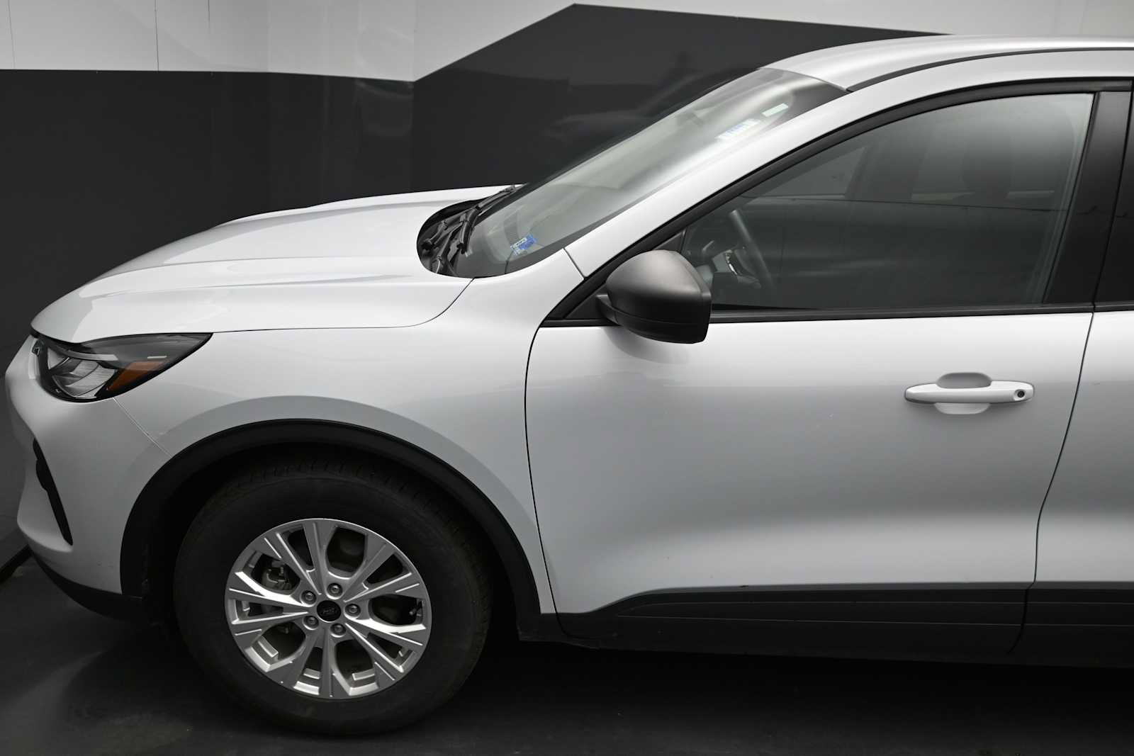 Certified 2025 Ford Escape Active w/ Cold Weather Package FWD image 17
