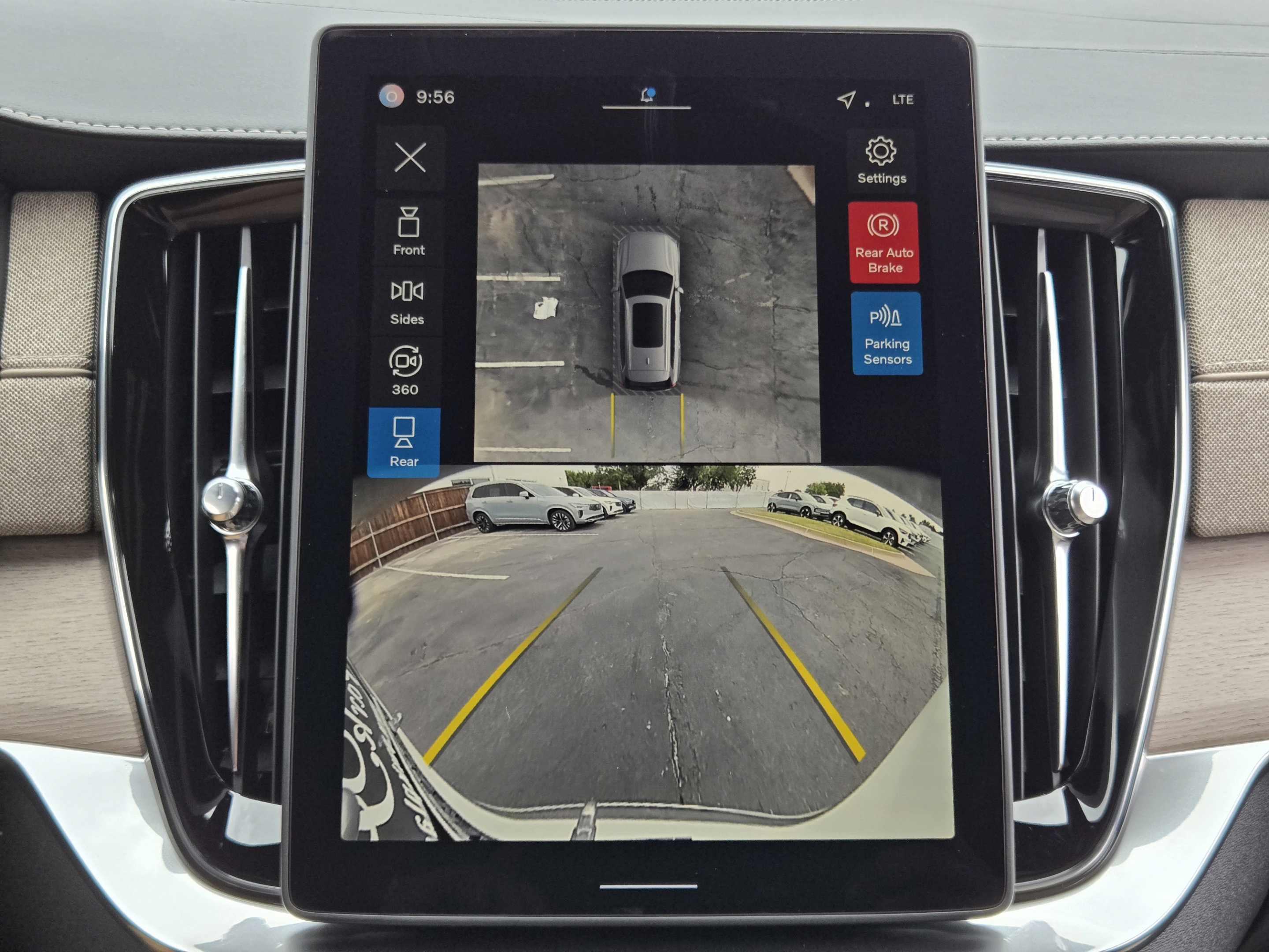 Used 2026 Volvo XC90 B6 Plus w/ Protection Package Premier AWD/4WD image 17