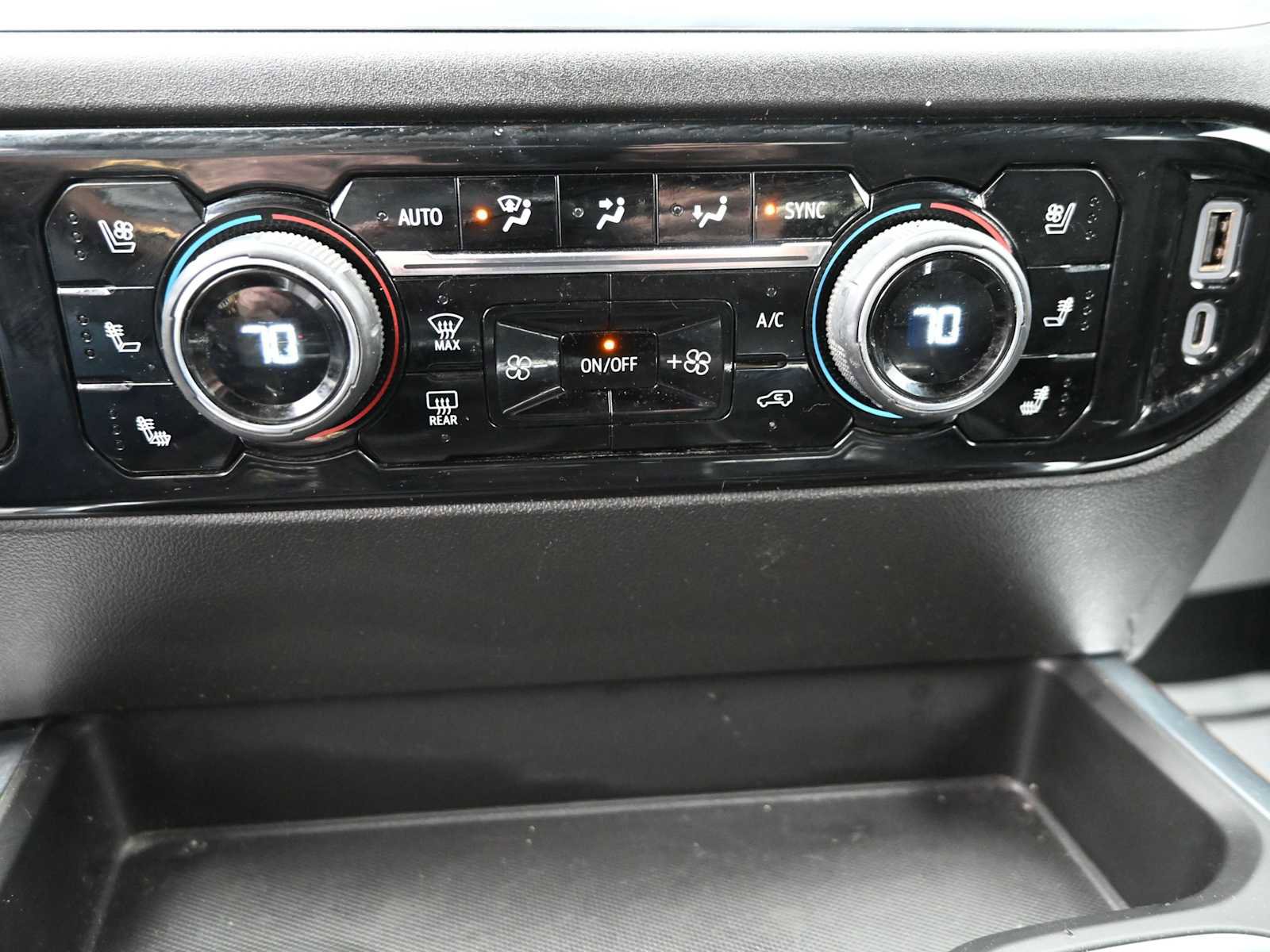 Used 2023 Chevrolet Silverado 1500 High Country w/ High Country Premium Package image 22