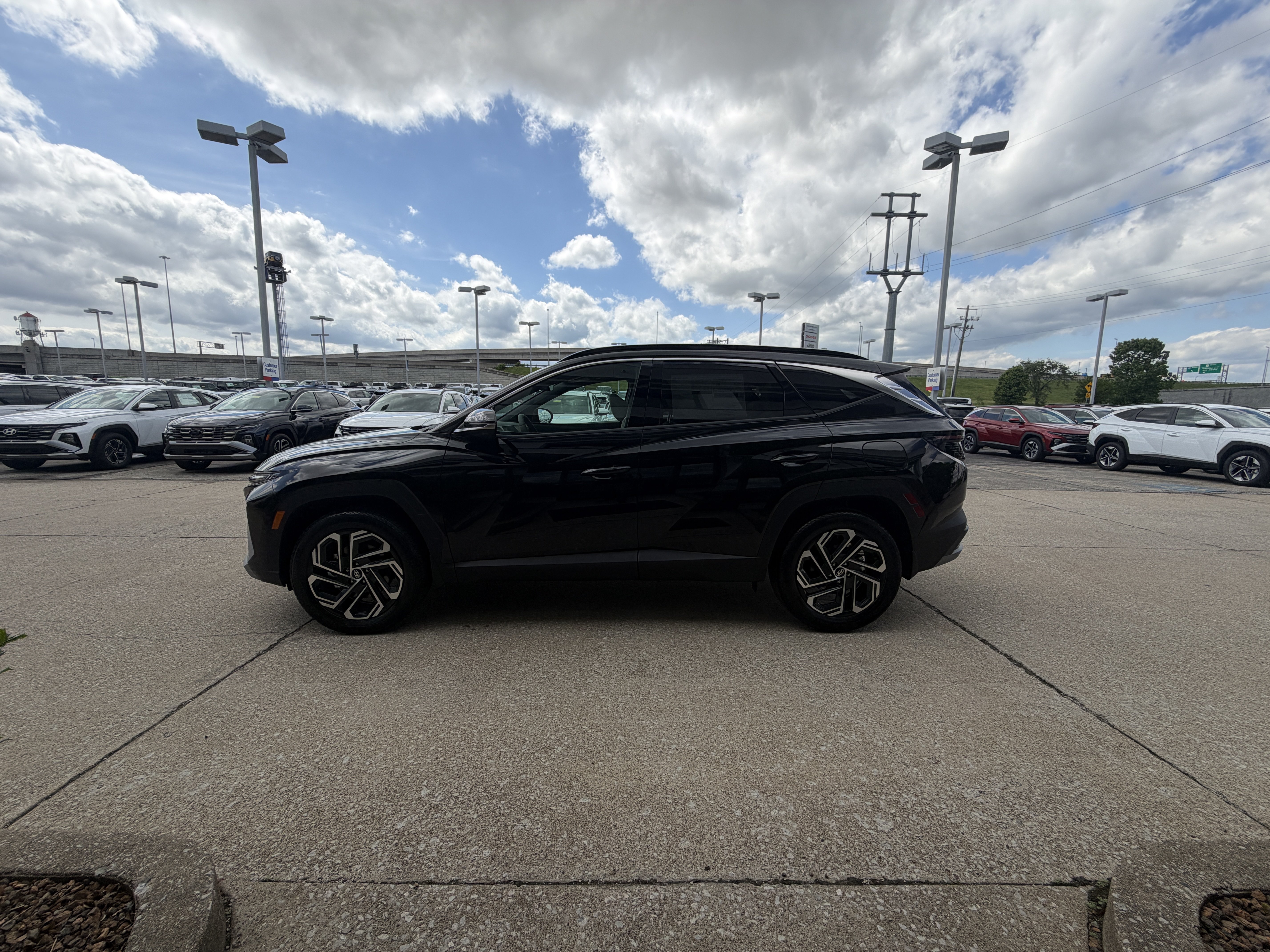 New 2026 Hyundai Tucson Limited AWD/4WD image 17