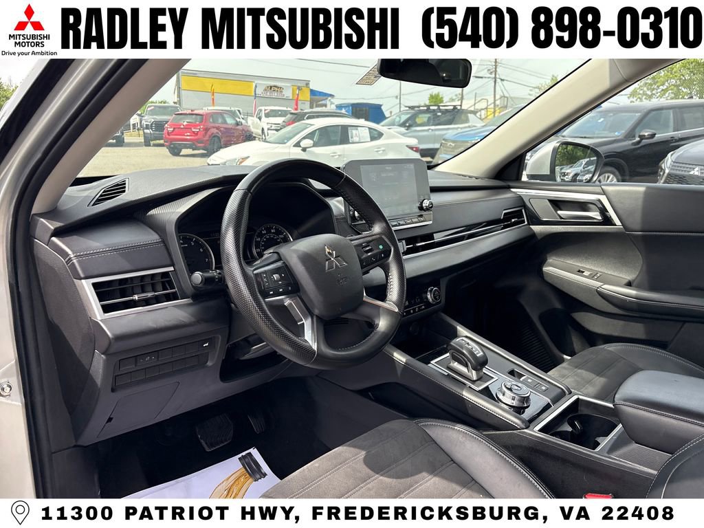 Used 2024 Mitsubishi Outlander SE FWD image 4