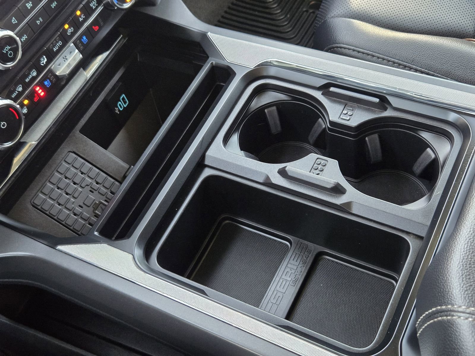 Certified 2024 Ford F350 Lariat w/ Sport Appearance Package image 21