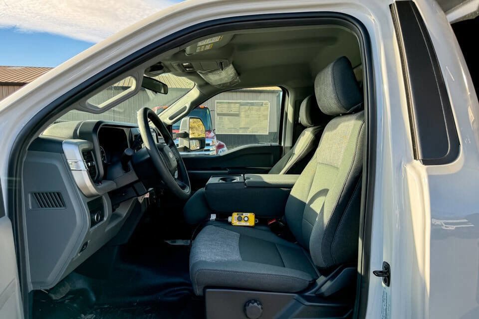 Used 2024 Ford F350 XLT AWD/4WD image 23