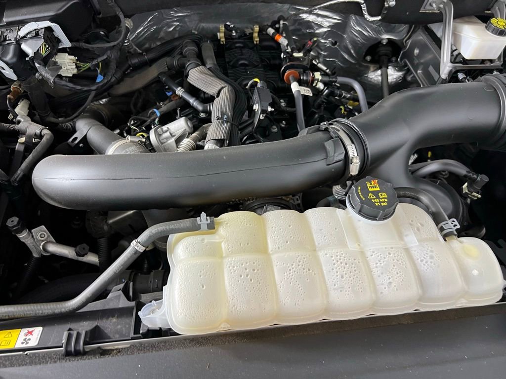 Used 2024 Ford Expedition XLT image 37