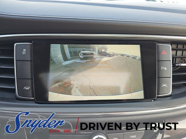 Used 2018 Buick Enclave Premium w/ Experience Buick Package FWD image 20