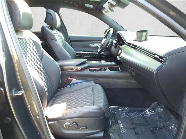 Used 2025 Genesis GV70 3.5T Sport w/ Sport Prestige Package AWD/4WD image 20
