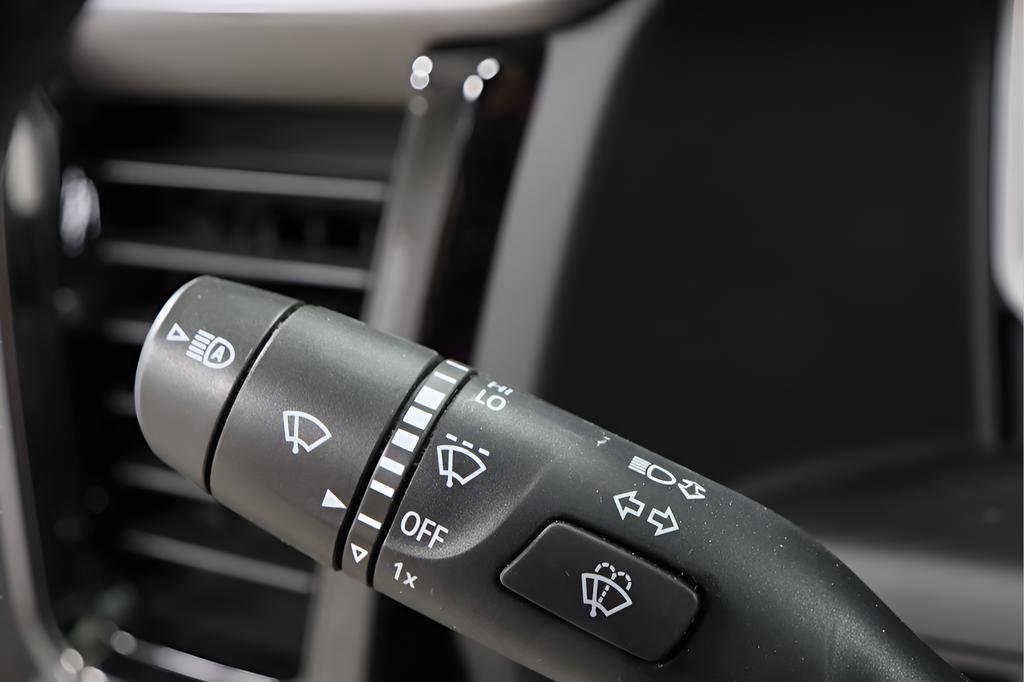 Used 2022 GMC Sierra 1500 AT4 w/ AT4 Premium Package image 16