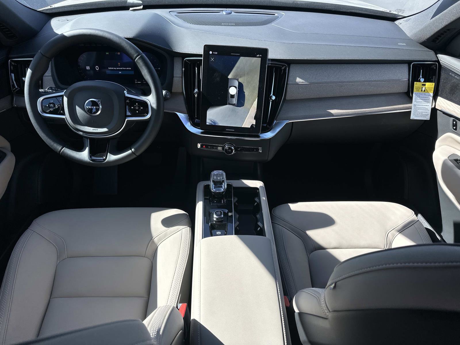 New 2026 Volvo XC90 T8 Plus AWD/4WD image 7