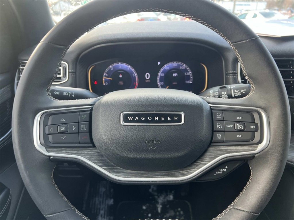 Used 2024 Jeep Wagoneer L Series II w/ Flexible Seating Group image 17