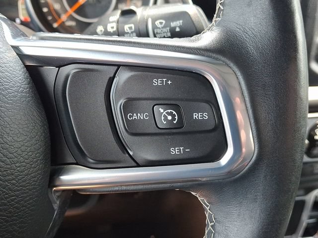 Used 2018 Jeep Wrangler Unlimited Sahara w/ Cold Weather Group AWD/4WD image 21