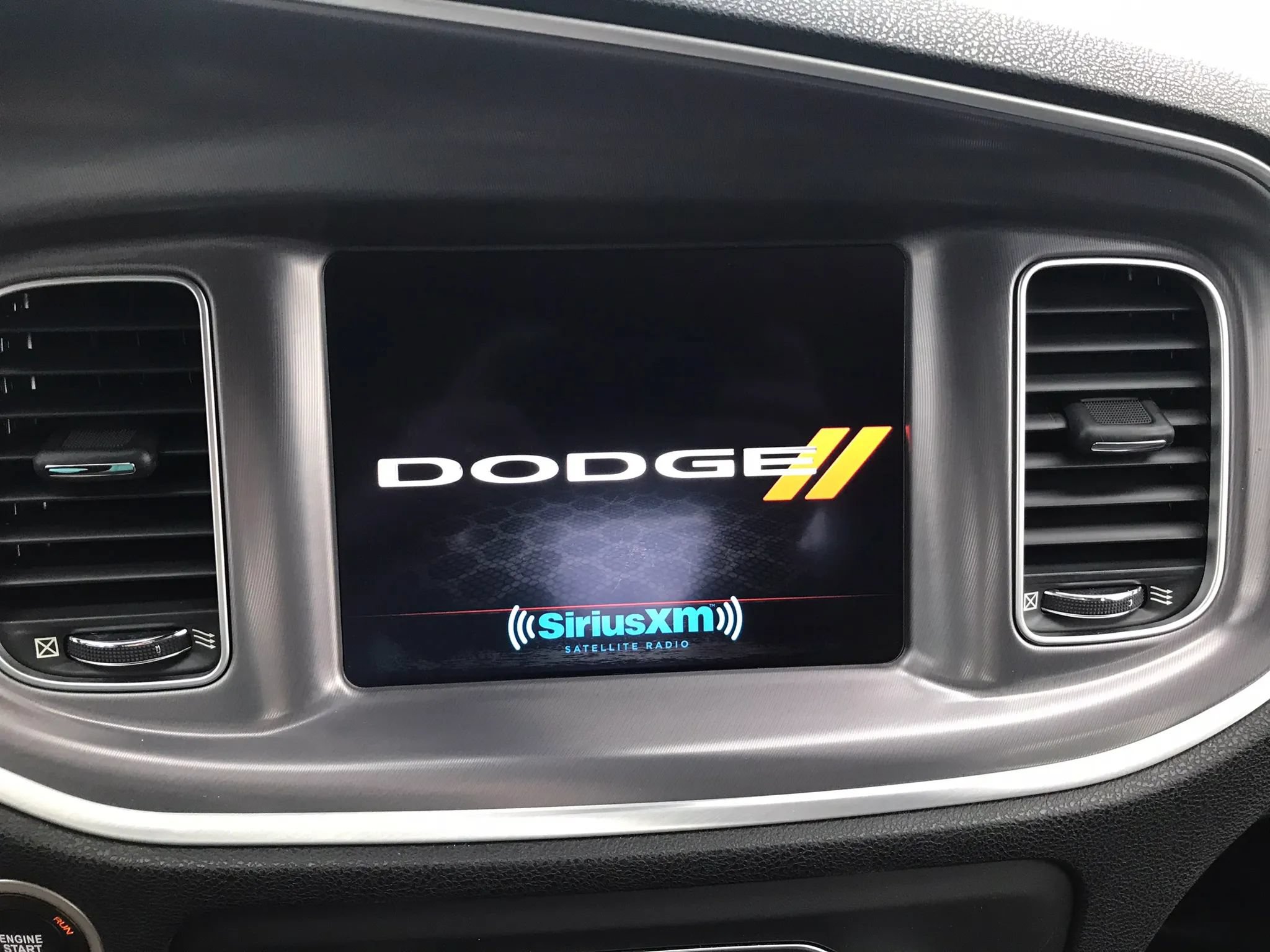 Used 2019 Dodge Charger SXT AWD/4WD image 21