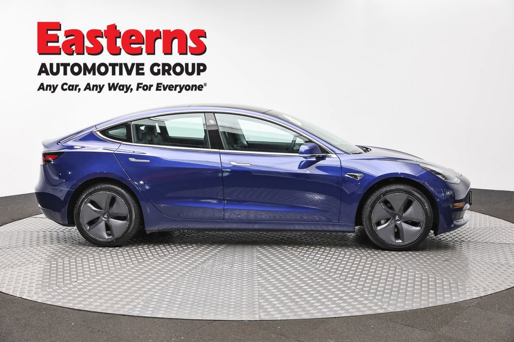 Used 2019 Tesla Model 3 Standard Range image 4