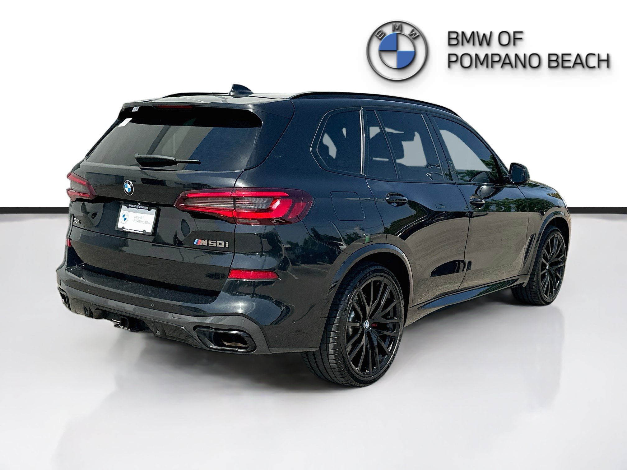Used 2021 BMW X5 M50i w/ Executive Package AWD/4WD image 7