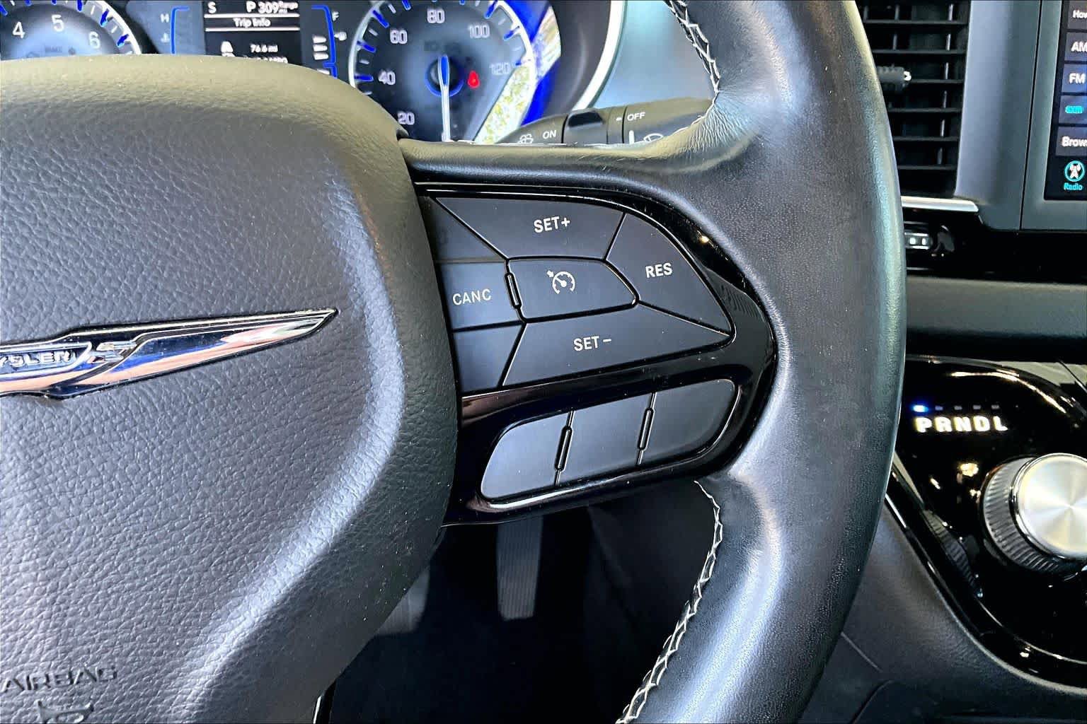 Used 2019 Chrysler Pacifica Touring Plus w/ S Appearance Package FWD image 24