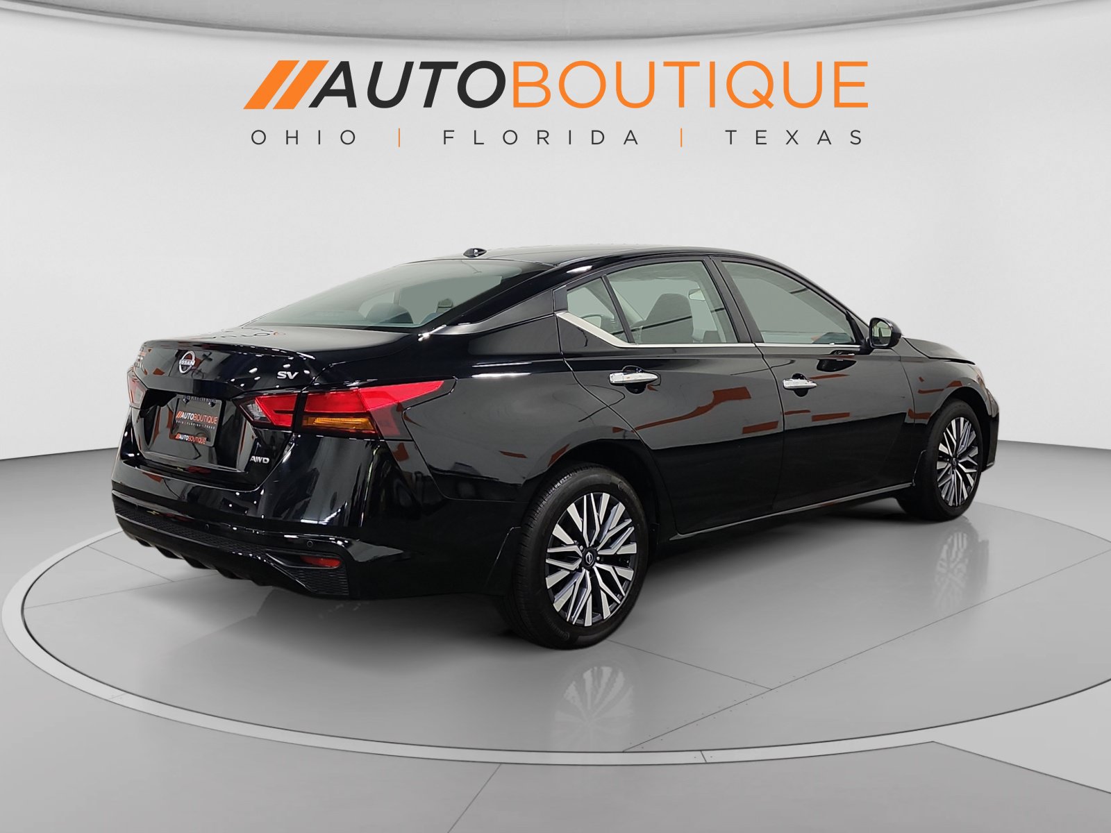Used 2024 Nissan Altima 2.5 SV AWD/4WD image 5