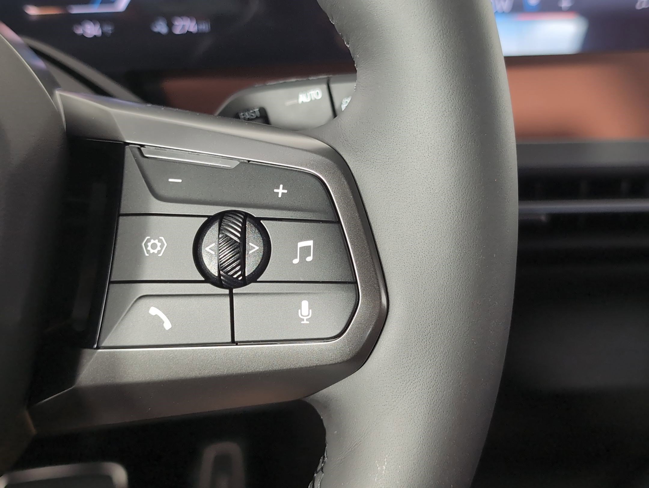 Used 2026 BMW iX xDrive45 w/ M Sport Package image 27