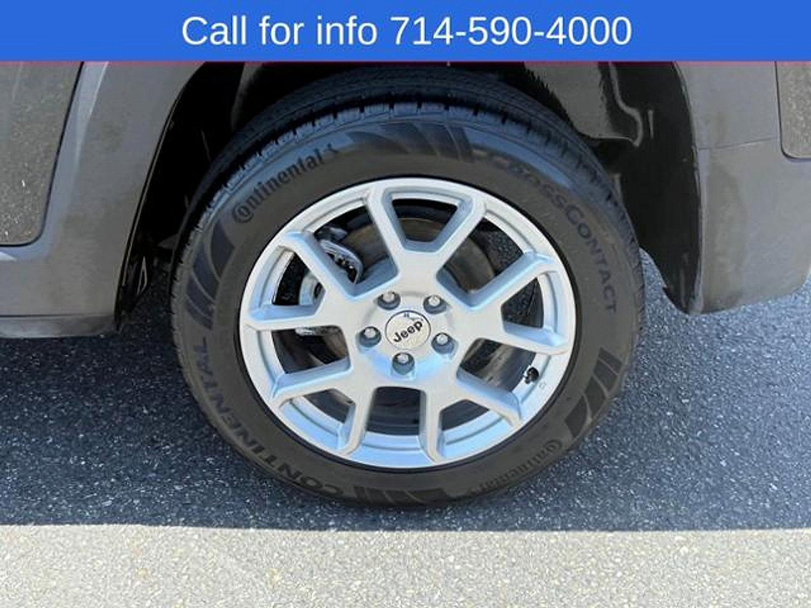 Used 2023 Jeep Renegade Latitude AWD/4WD image 9