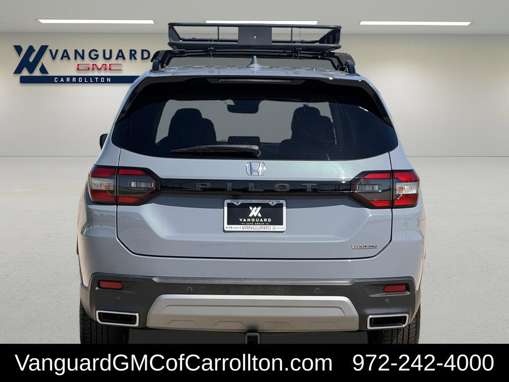 Used 2025 Honda Pilot Touring image 7