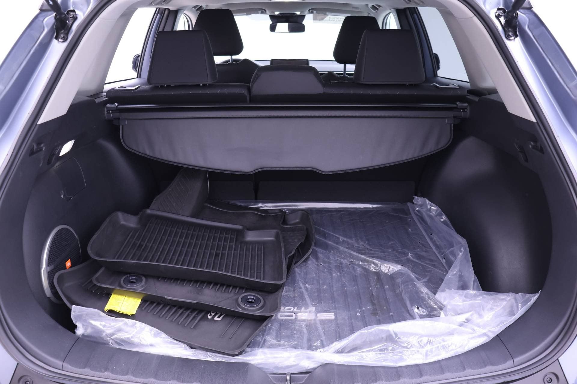 Certified 2025 Toyota Corolla Cross LE image 15