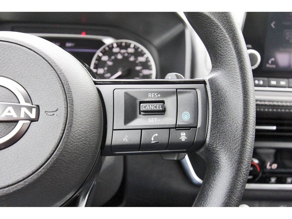 Used 2023 Nissan Rogue SV FWD image 17