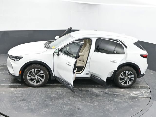 Used 2023 Buick Envision Essence image 65