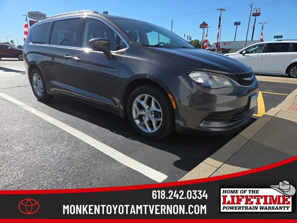 Used 2018 Chrysler Pacifica Touring w/ Tire & Wheel Group