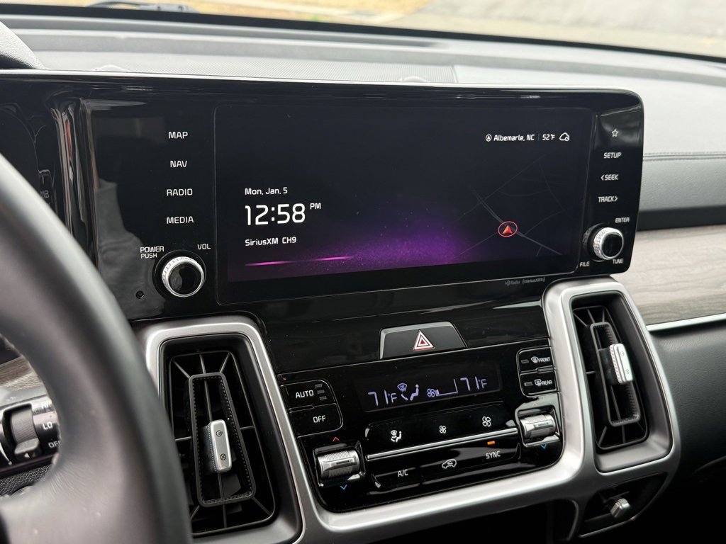 Used 2023 Kia Sorento EX image 22