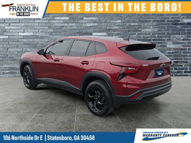 Used 2025 Chevrolet Trax RS w/ Driver Confidence Package FWD image 3
